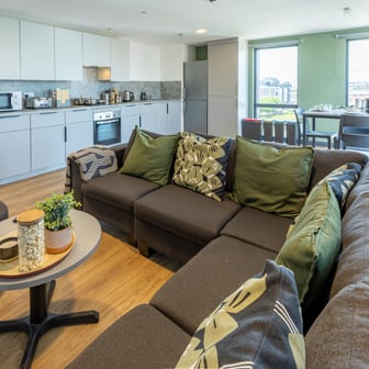 Silver En Suite - Image 7